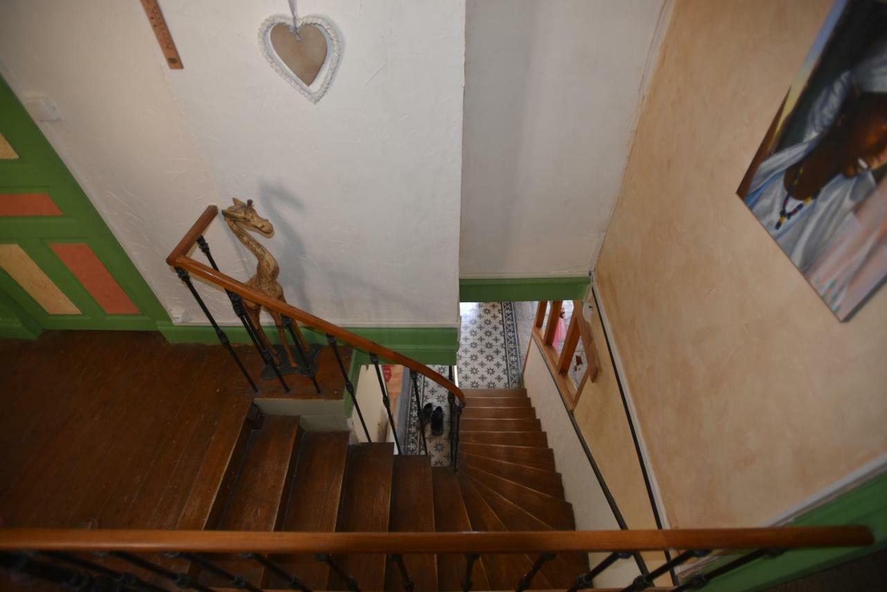 La Grille Fleurie, Chambres D'Hote Chez L'Habitant Arthonnay Exteriör bild